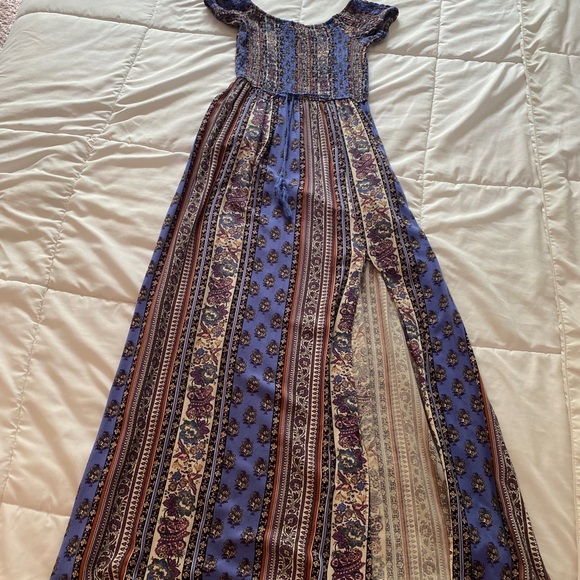 Off the shoulder maxi - Picture 2 of 3